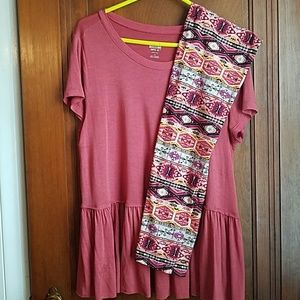 **SOLD**Super Soft OS Leggings